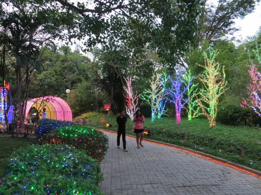 Hat Yai Municipal Park, Hat Yai, Thailand, Park mit Lichtinstallationen