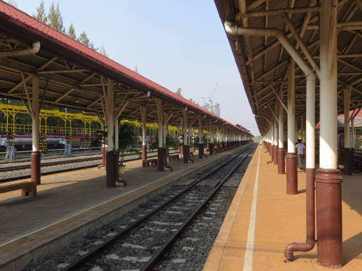 Khon Kaen, Thailand, Bahnsteig Khon Kaen Hauptbahnhof