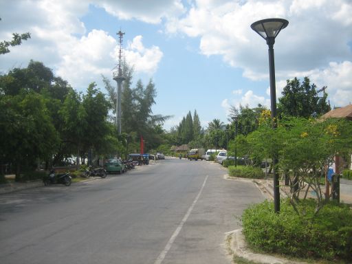 Krabi, Ao Nang, Thailand, Straße am Nopparat Thara Strand