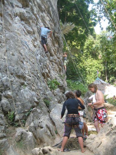 Krabi, Ao Nang, Thailand, Rock Climbing in der Nähe vom Railay Beach