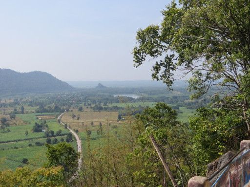 Nong Bua Lamphu, Thailand, Erawan Höhle, Ausblick vom Eingang der Höhle in die Landschaft