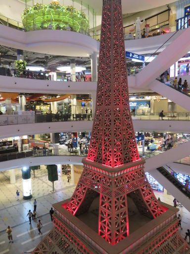 Terminal21 & Sky Deck, Nakhon Ratchasima, Thailand, Nachbau Eiffelturm Paris