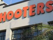 Hooters™, Pattaya, Thailand, Außenansicht