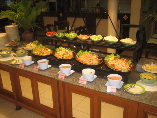 Pattaya, Thailand, Buffet Restaurant, Lek Hotel für 180,– Thai Baht