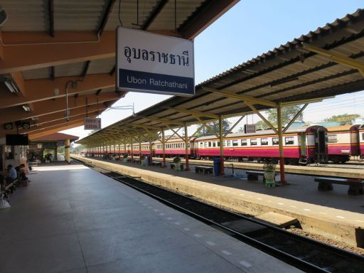 Bahnhof, Ubon Ratchathani, Thailand, Bahnsteig