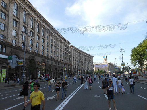 Kiew, Ukraine, Khreshchatyk Straße am Wochenende gesperrt