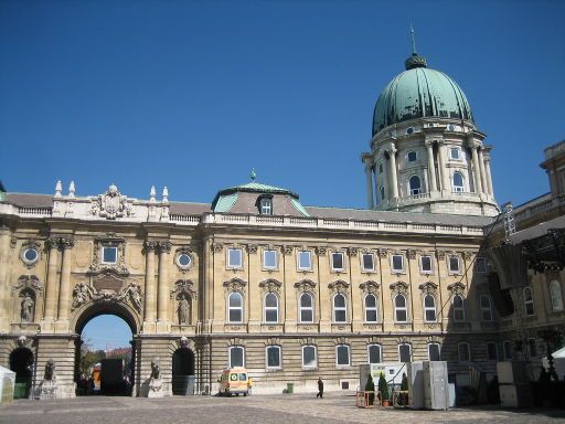 Budapest, Ungarn, Budapester Burgpalast, Kuppel Ansicht vom Burghof