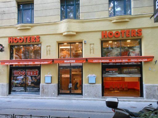 Restaurants & Kaffeehäuser, Budapest, Ungarn, Hooters am Liszt Ferenc tér 5