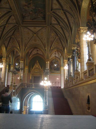 Ungarisches Parlamentsgebäude, Budapest, Ungarn, Treppenhaus