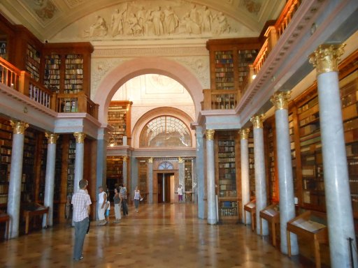 Mietwagen Rundreise, Ungarn, Erzabtei Pannonhalma, Bibliothek