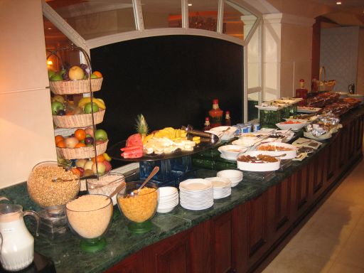 Novotel Abu Dhabi, Vereinigte Arabische Emirate, Frühstücksbuffet