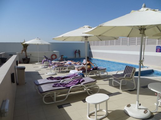 Premier Inn Dubai Silicon Oasis, Dubai, Vereinigte Arabische Emirate, Swimming Pool