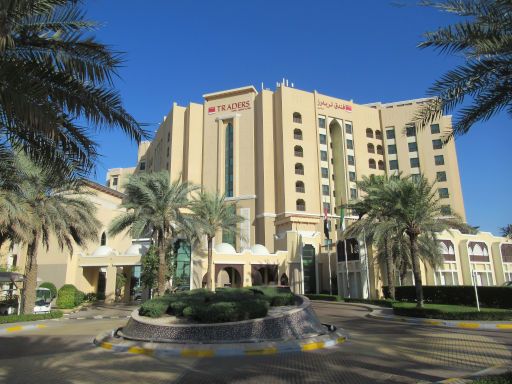 Traders Hotel &ndash; Qaryat Al Beri, Abu Dhabi, Vereinigte Arabische Emirate, Au&szlig;enansicht an der Al Khor Street