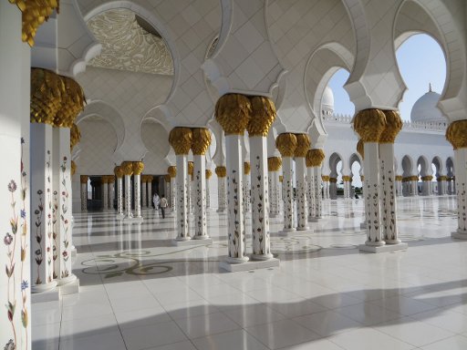 Scheich Zayed Moschee, Abu Dhabi, Vereinigte Arabische Emirate, Gänge um den Moscheeplatz