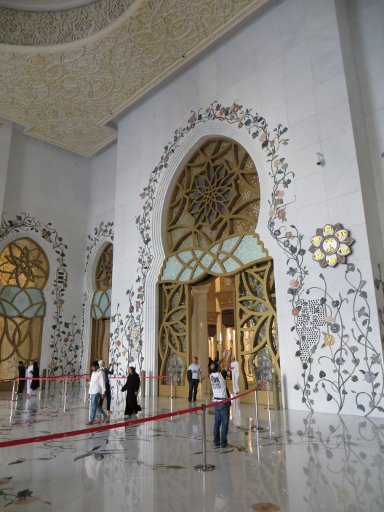 Scheich Zayed Moschee, Abu Dhabi, Vereinigte Arabische Emirate, Eingang zum Gebetssaal