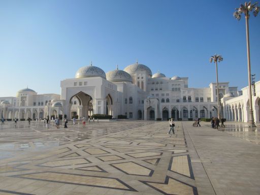 Qasar Al Watan, Pr&auml;sidentenpalast, Abu Dhabi, Vereinigte Arabische Emirate, Au&szlig;enansicht Vorplatz und Eingang