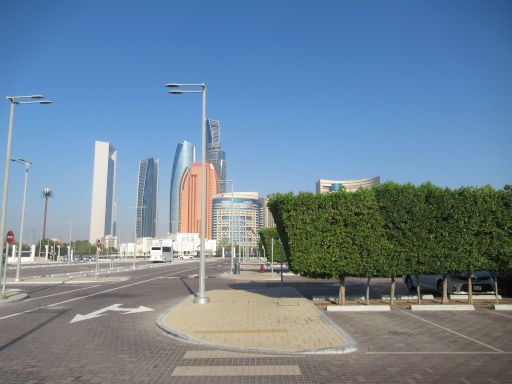 Qasar Al Watan, Pr&auml;sidentenpalast, Abu Dhabi, Vereinigte Arabische Emirate, kostenloser Parkplatz im Hintergrund Etihad Towers
