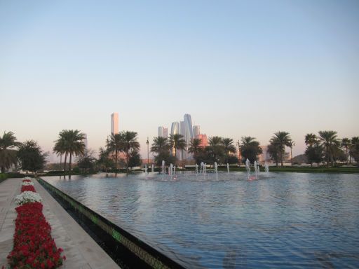 Qasar Al Watan, Pr&auml;sidentenpalast, Abu Dhabi, Vereinigte Arabische Emirate, Gartenbereich mit Springbrunnen