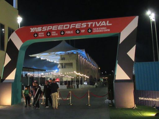 YAS Speed Festival Edition #2 Februar 2026, Abu Dhabi, Vereinigte Arabische Emirate, Eingang zur Hauptrennstrecke