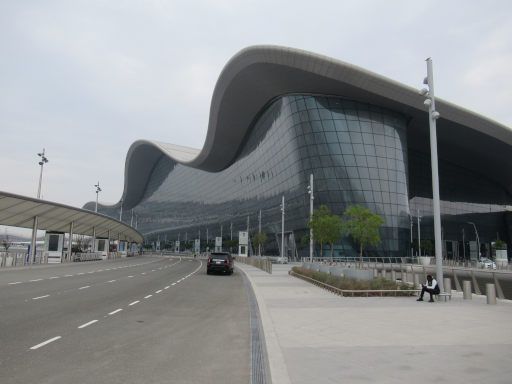 Zayed International Airport, Abu Dhabi, Vereinigte Arabische Emirate, Außenansicht