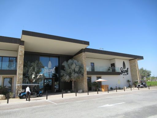 Surf Abu Dhabi, Abu Dhabi, Vereinigte Arabische Emirate, Au&szlig;enansicht auf der Hudayriyat Island