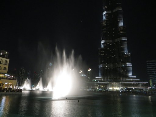 Dubai, Vereinigte Arabische Emirate, The Dubai Fountain, künstlicher See