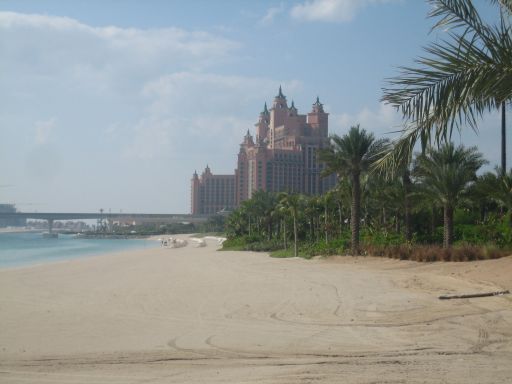 Palm Jumeirah, Dubai, Vereinigte Arabische Emirate, Atlantis Hotel, Ansicht vom kostenlosen Parkplatz