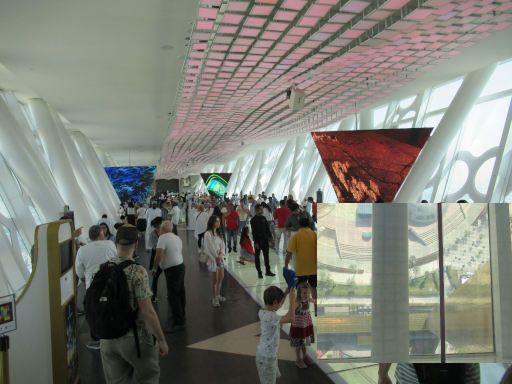 Dubai Frame, Dubai, Vereinigte Arabische Emirate, Ausschichtsplattform und Glasboden