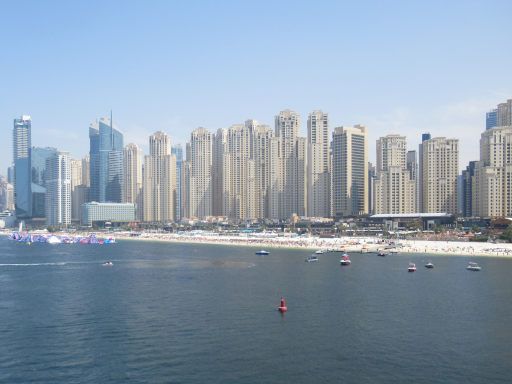 Ain Dubai Riesenrad, Dubai, Vereinigte Arabische Emirate, The Boardwalk mit Blick auf die Hochh&auml;user