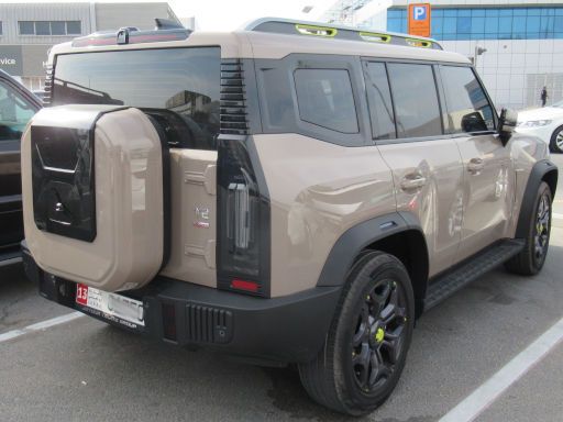 Jetour, Dubai, Vereinigte Arabische Emirate, Jetour T2 Ansicht von hinten