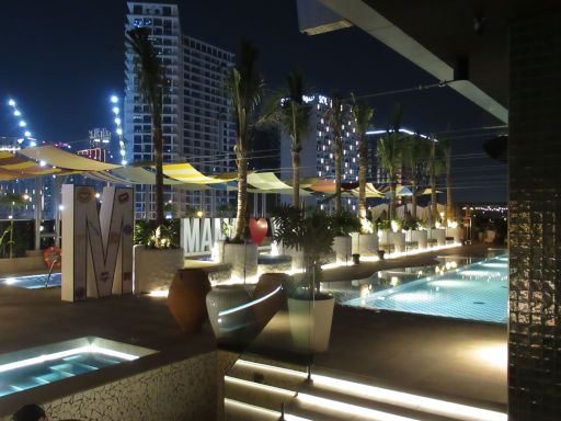Mama Shelter Hotel, Skypool Bar, Restaurant und Terrasse, Dubai, Vereinigte Arabische Emirate, Skypool am Abend