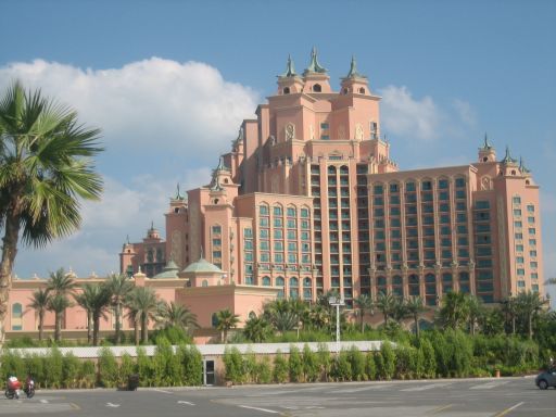 Palm Jumeirah, Dubai, Vereinigte Arabische Emirate, Atlantis The Palm Hotel im Jahr 2010