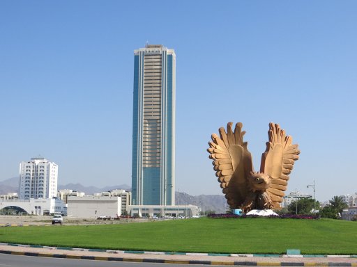 Fujairah, Vereinigte Arabische Emirate, Kreisverkehr an der Küstenstraße