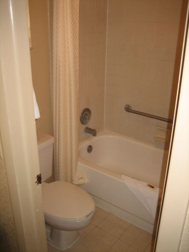 Budget Host, Florida City, Florida, USA, Dusche mit Badewanne und WC