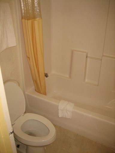 Days Inn, Pompano Beach, Florida, USA, Dusche mit Badewanne und WC