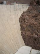 Hoover Dam, Nevada, Arizona, USA, Kontrast zum Felsen
