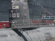 Russian Scorpion B-427, Long Beach, Vereinigte Staaten von Amerika, Brücke mit Fenstern