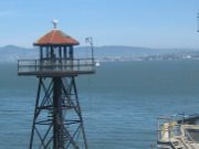 Alcatraz Island, San Francisco, Vereinigte Staaten von Amerika, Wachturm am Hafen