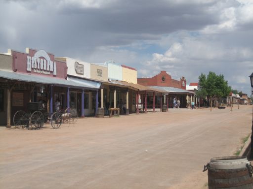 Tombstone, Arizona, Vereinigte Staaten von Amerika, Main Street mit den typischen Häusern