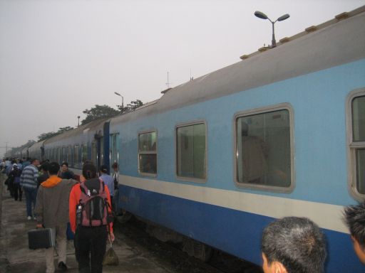 Vietnam Railways, Ankunft am Morgen in Lao Cai